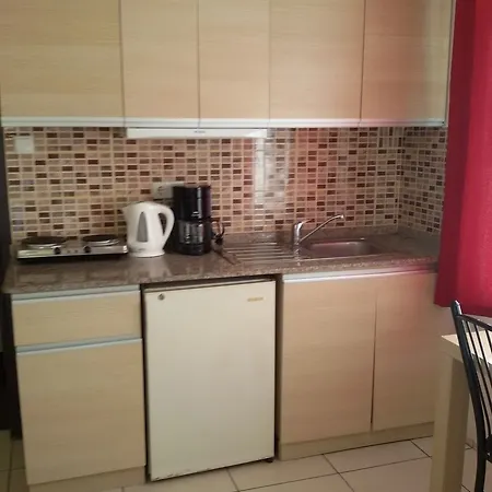 House 1 Aparthotel 3*