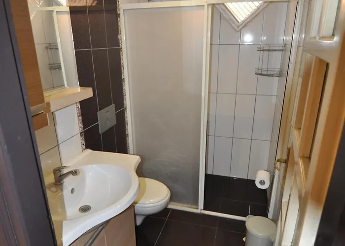 Aparthotel House 1 3*