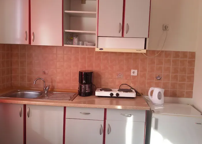 House 1 Aparthotel 3*